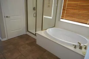 27632 N 89th Ln, Peoria, AZ 85383 - Photo 9