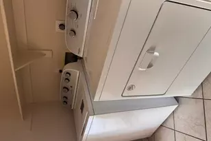 979 E Brentrup Dr, Tempe, AZ 85283 - Photo 7