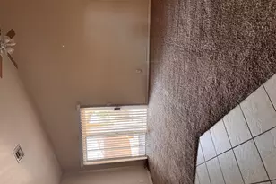 979 E Brentrup Dr, Tempe, AZ 85283 - Photo 27