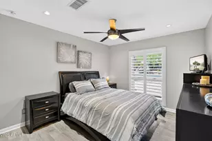 2249 E Mercer Ln, Phoenix, AZ 85028 - Photo 31