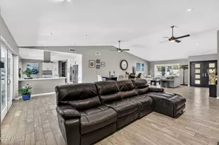 2249 E Mercer Ln, Phoenix, AZ 85028 - Photo 5