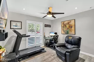 2249 E Mercer Ln, Phoenix, AZ 85028 - Photo 29