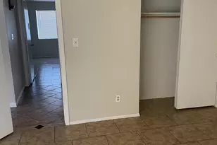 8883 N 48th Dr, Glendale, AZ 85302 - Photo 9