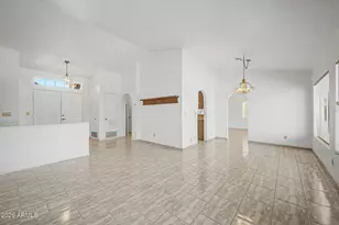 11066 W Runion Dr, Peoria, AZ 85373 - Photo 3