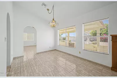 11066 W Runion Drive, Peoria, AZ 85373 - Photo 9