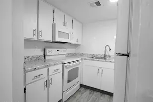 2690 N 43rd Ave, Phoenix, AZ 85009 - Photo 9