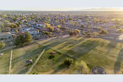 10617 W Daley Lane, Peoria, AZ 85383 - Photo 49