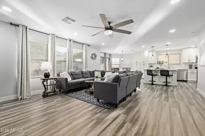 10617 W Daley Lane, Peoria, AZ 85383 - Photo 3