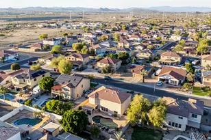 10617 W Daley Ln, Peoria, AZ 85383 - Photo 43
