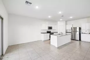 12692 E Wallflower Ln, Florence, AZ 85132 - Photo 11