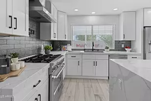 11615 N 30th St, Phoenix, AZ 85028 - Photo 3