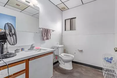 6016 N 57th Avenue, Glendale, AZ 85301 - Photo 11