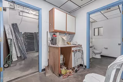 6016 N 57th Avenue, Glendale, AZ 85301 - Photo 9