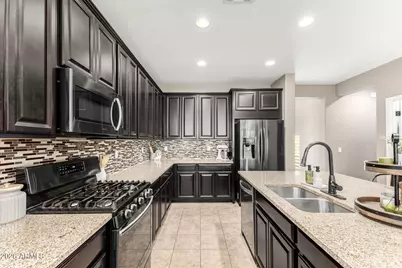 14465 W Wethersfield Road, Surprise, AZ 85379 - Photo 13