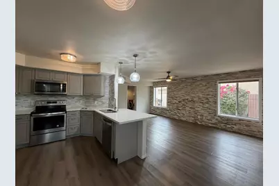 902 S Surfside Drive, Gilbert, AZ 85233 - Photo 17