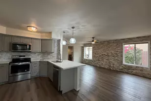 902 S Surfside Dr, Gilbert, AZ 85233 - Photo 17