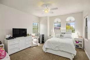 3980 E Robin Ln, Phoenix, AZ 85050 - Photo 13
