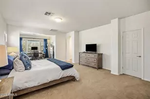 3980 E Robin Ln, Phoenix, AZ 85050 - Photo 9