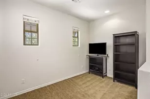 3980 E Robin Ln, Phoenix, AZ 85050 - Photo 17