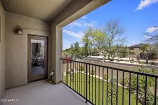 3980 E Robin Ln, Phoenix, AZ 85050 - Photo 11