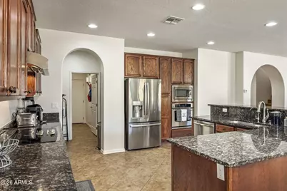 3980 E Robin Lane, Phoenix, AZ 85050 - Photo 5