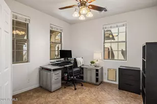 3980 E Robin Ln, Phoenix, AZ 85050 - Photo 17