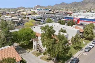 8842 North 8th St, Phoenix, AZ 85020 - Photo 3