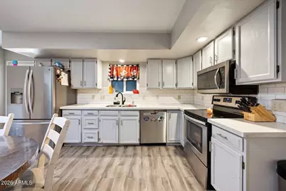 1011 W 5th Avenue, Apache Junction, AZ 85120 - Photo 11