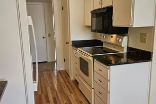 9859 W Emberwood Dr, Sun City, AZ 85351 - Photo 7