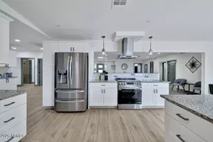 11093 W Frontier Dr, Sun City, AZ 85351 - Photo 5