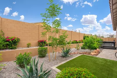 3272 W Peak View Road, Phoenix, AZ 85083 - Photo 37