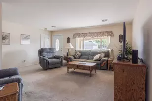 10825 W Hope Dr, Sun City, AZ 85351 - Photo 3