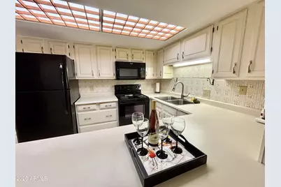 10330 W Thunderbird Boulevard #C203, Sun City, AZ 85351 - Photo 5