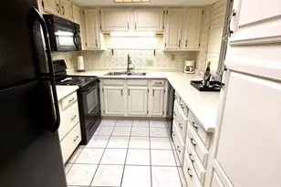 10330 W Thunderbird Blvd, Sun City, AZ 85351 - Photo 9