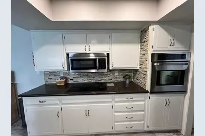 7734 E Minnezona Avenue, Scottsdale, AZ 85251 - Photo 9