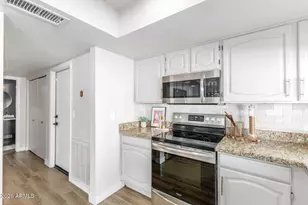 3314 E Longhorn Dr, Phoenix, AZ 85050 - Photo 9