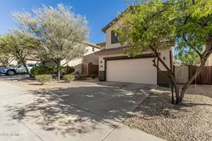 3751 W Desert Creek Ln, Phoenix, AZ 85086 - Photo 5