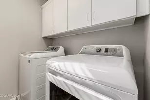 3751 W Desert Creek Ln, Phoenix, AZ 85086 - Photo 37