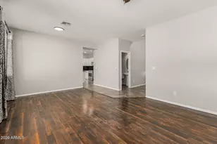 3751 W Desert Creek Ln, Phoenix, AZ 85086 - Photo 11