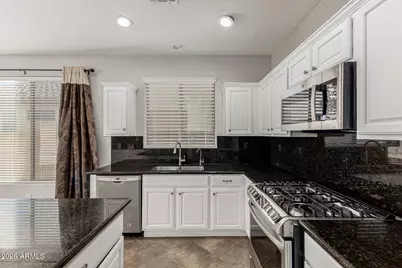 3751 W Desert Creek Lane, Phoenix, AZ 85086 - Photo 19