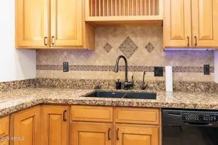 801 W Port Royale Ln, Phoenix, AZ 85023 - Photo 25