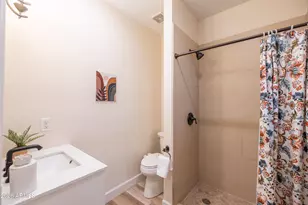 809 E Sheridan St, Phoenix, AZ 85006 - Photo 41