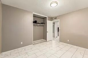 4243 W Tuckey Ln, Phoenix, AZ 85019 - Photo 17