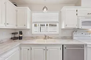 8865 E Baseline Rd, Mesa, AZ 85209 - Photo 11