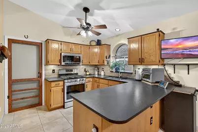 9750 W Yukon Drive, Peoria, AZ 85382 - Photo 11