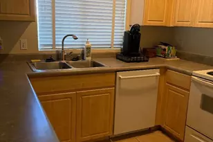 7401 W Arrowhead Clubhouse Dr, Glendale, AZ 85308 - Photo 11
