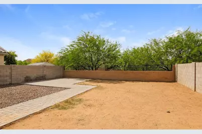 8889 W Cameron Drive, Peoria, AZ 85345 - Photo 17