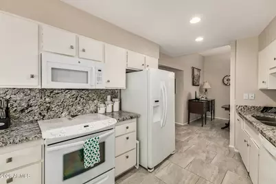 10926 W Welk Drive, Sun City, AZ 85373 - Photo 11