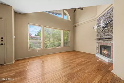 10247 N 12th Place #2, Phoenix, AZ 85020 - Photo 5