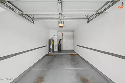 10247 N 12th Place #2, Phoenix, AZ 85020 - Photo 19